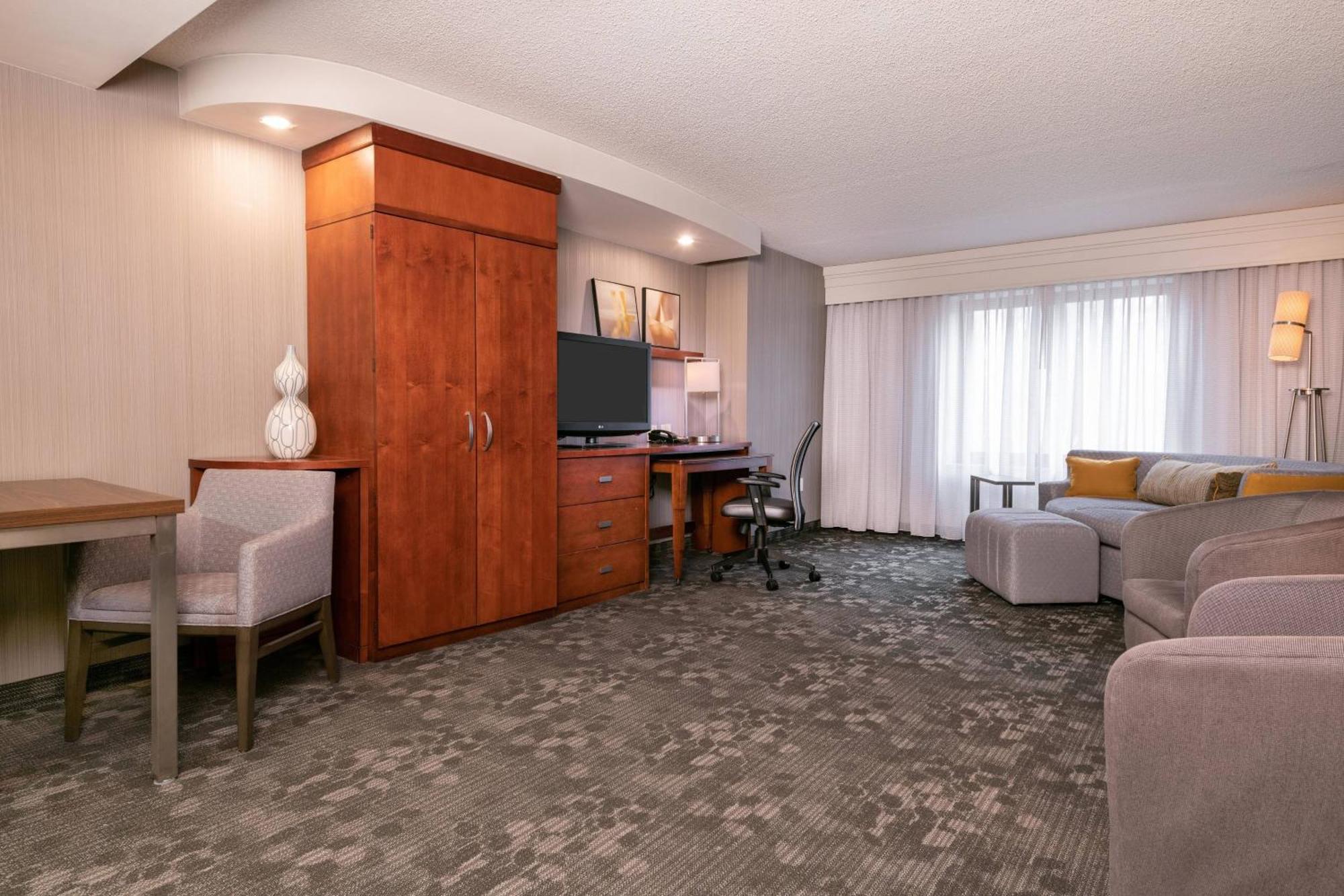 Courtyard By Marriott Newark-University Of Delaware Exterior foto