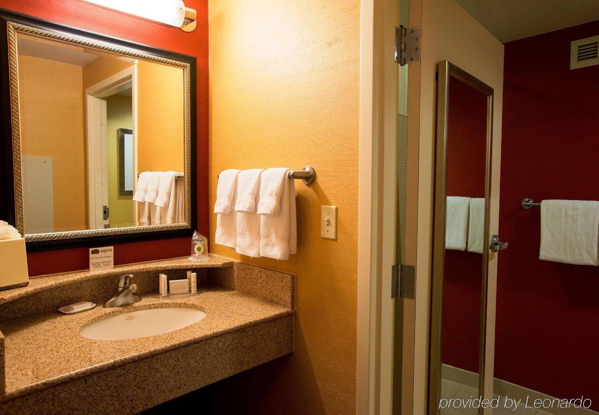 Courtyard By Marriott Newark-University Of Delaware Exterior foto